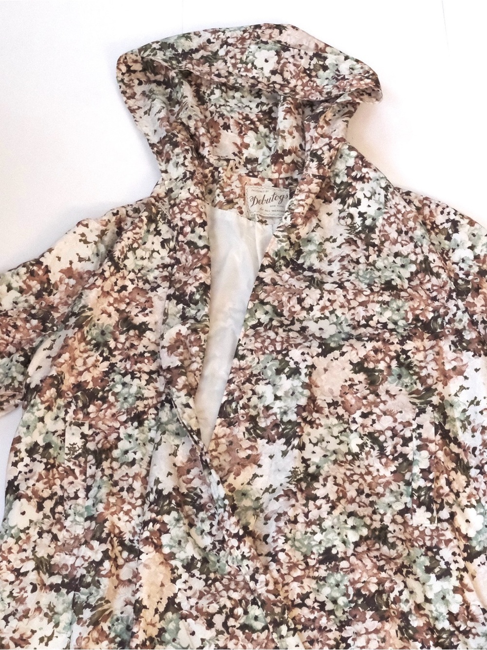 Debutogs Vintage New York 1950s All Weather Floral Coat 3/4 Sleeve